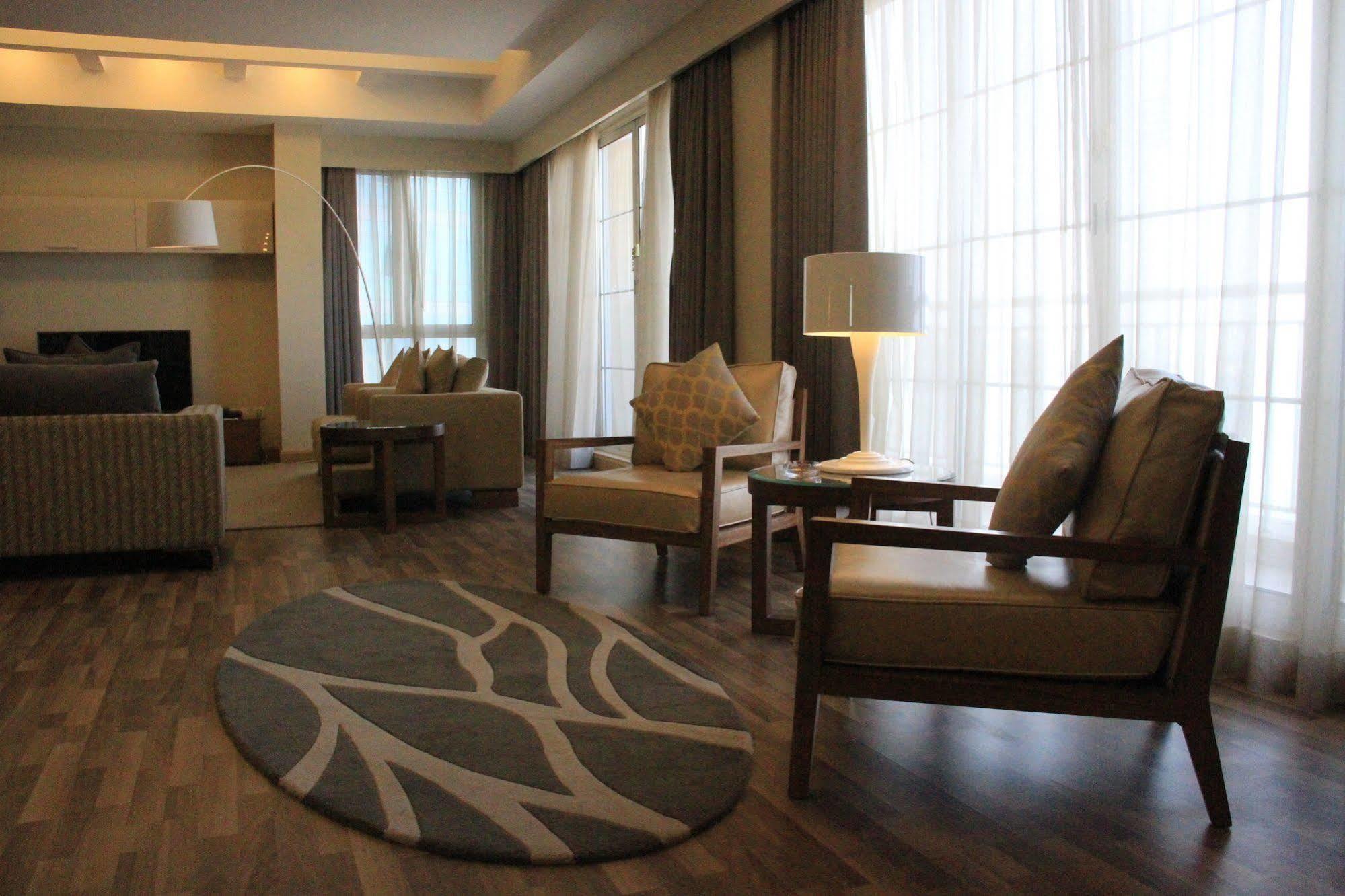 Somerset Al Fateh Bahrain Apartment *